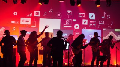 kolaborasi musisi dan platform distribusi musik
